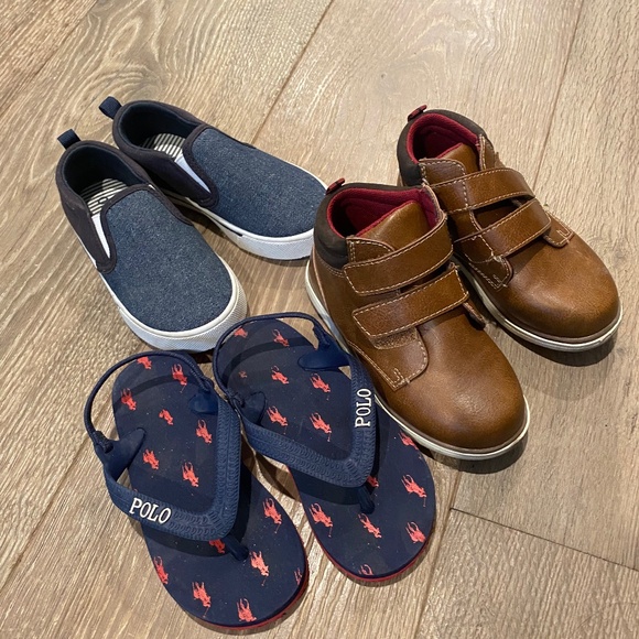 Size 9 toddler shoe bundle - Picture 1 of 3